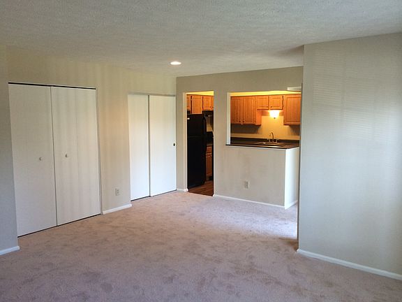 2nd image of 179 Sail Boat Run APT 2B