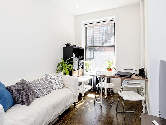 4th image of 117 W 15th St APT 1FE