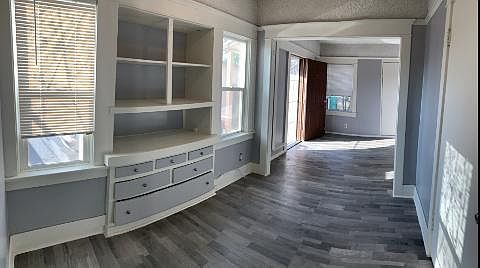 2nd image of 1179 E Franklin Ave