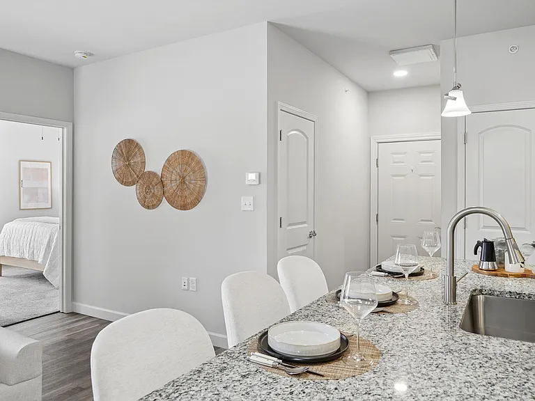 Sugar Creek Apartments — Photo 9