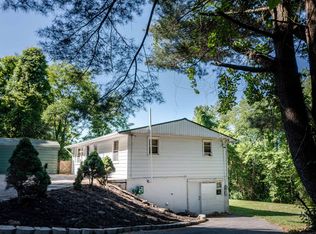 38 Ruby Dr, Fairmont, WV 26554