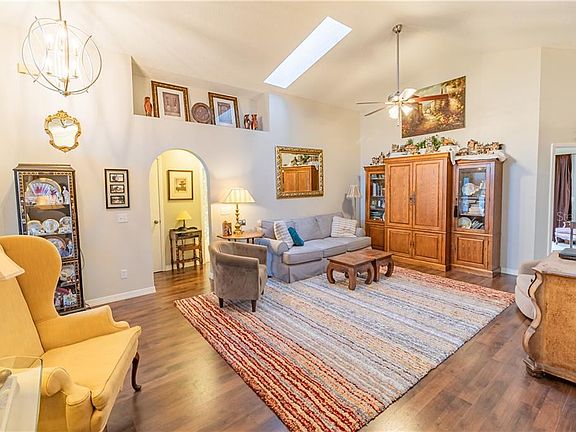 5th image of 12530 Ringwood Ave #3