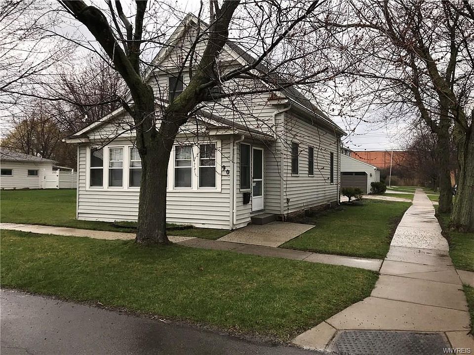 1st image of 90 Crandon Blvd