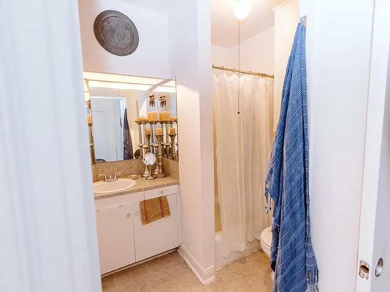 3506 Enfield Rd #102 — Photo 15