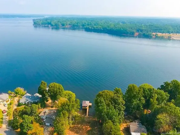 8762 Harbor Cir, Terrell, NC 28682