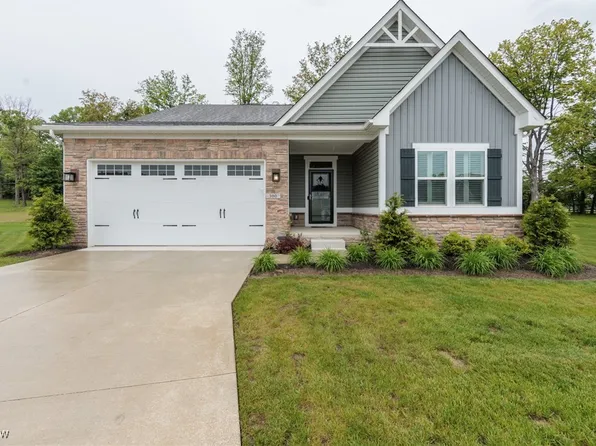 300 Kelley Dr, Macedonia, OH 44056