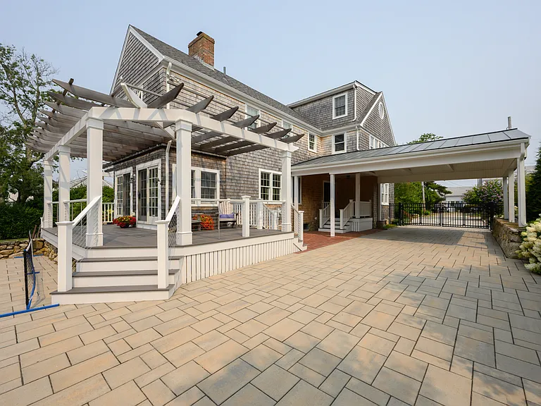 28 Bridge Ave — Photo 6