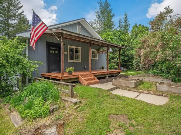 302 Holley Gln W, Priest River, ID 83856