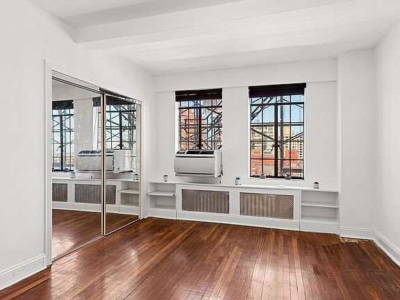 2nd image of 320 E 42nd St APT 2505