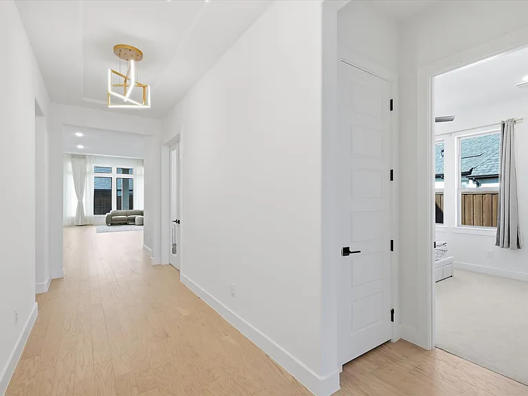 320 Telico Ct — Photo 4