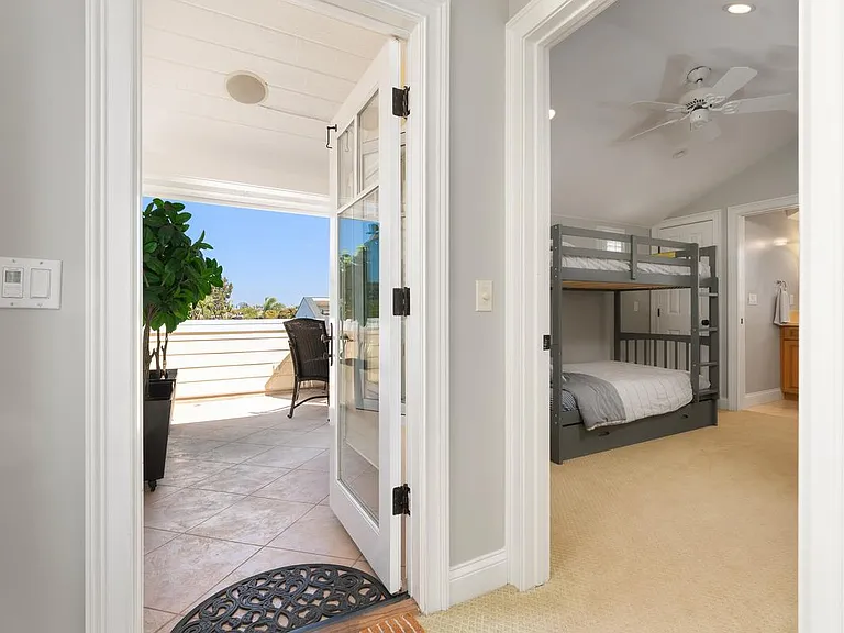 705 1/2 Goldenrod Ave — Photo 24