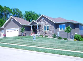 407 Deer Run Rd, Jefferson, IA 50129