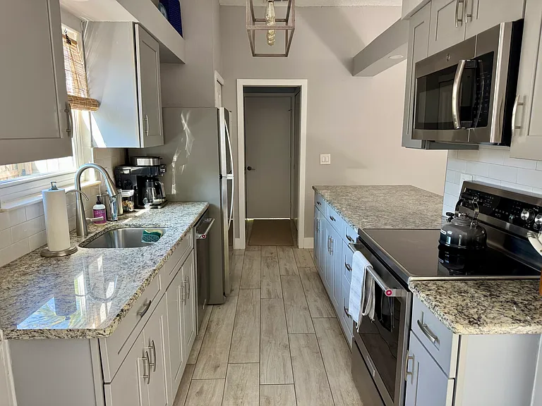 754 Arthurs Ct — Photo 8