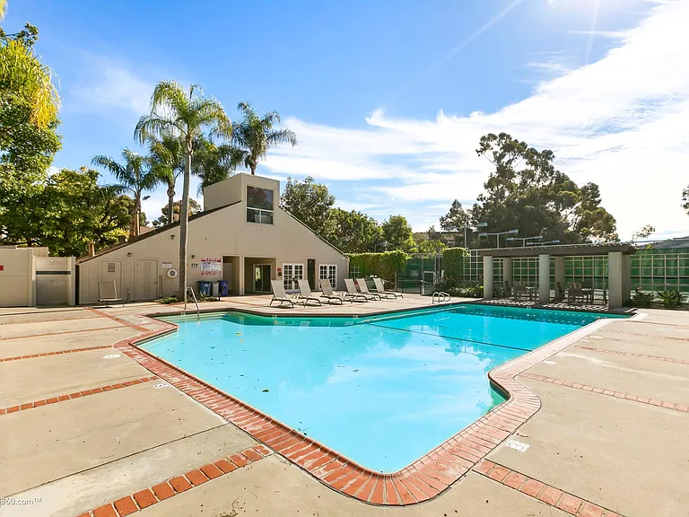 2774 Ariane Dr #75 — Photo 32