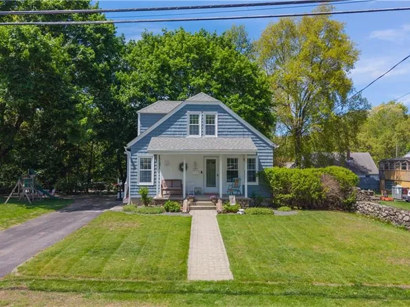 195 Talcott St, Woonsocket, RI 02895