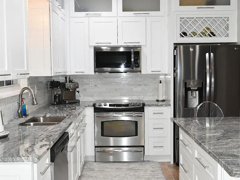 6985 Honey Tree Ln — Photo 10