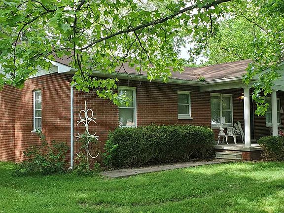 2nd image of 2408 W Poplar St