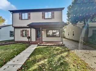 8817 Dudley St, Taylor, MI 48180