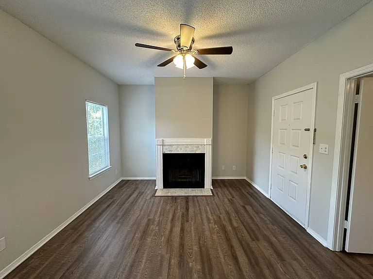 501 E Burgess Rd #F12 — Photo 2