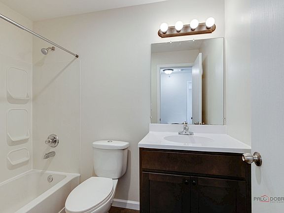 4th image of 1357 W Maple Ave APT 214
