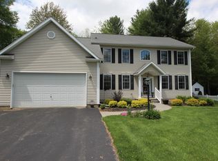 1 Douglas Ln, Voorheesville, NY 12186
