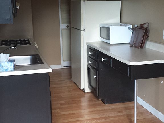 5th image of 12 Shrewsbury Green Dr Unit J
