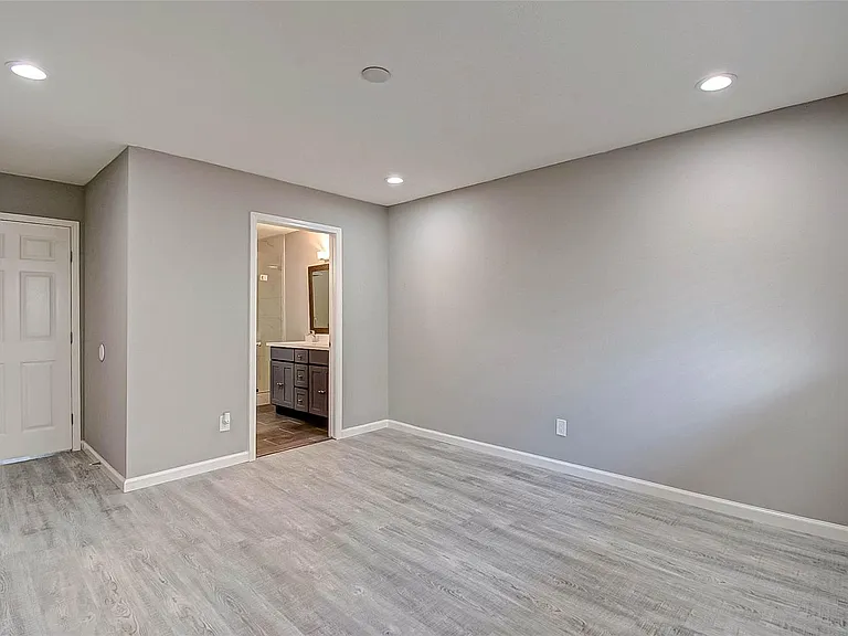 1104 W Tri Oaks Ln #119 — Photo 15