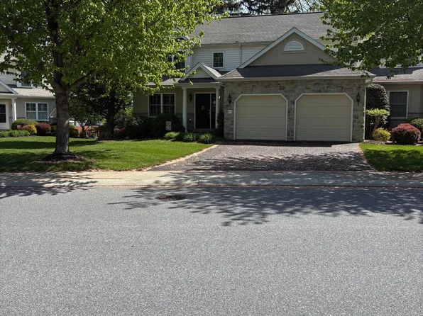1833 Windsong Ln, Lancaster, PA 17602
