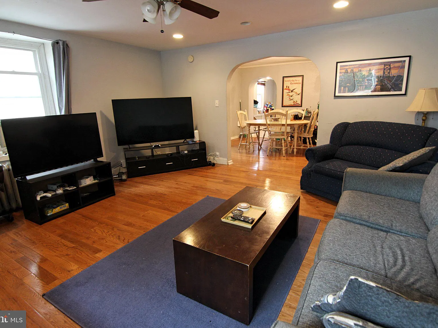 4 bed, 2.0 bath, 1938 sqft, $2,800 — Photo 2