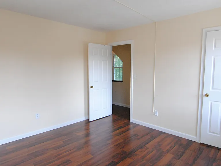 74 Stillwater Dr — Photo 21