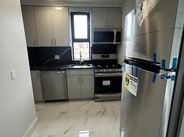 2 Brighton 10 Ln #4, Brooklyn, NY 11235
