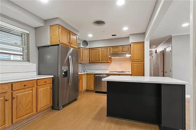 516 Poplar St — Photo 9