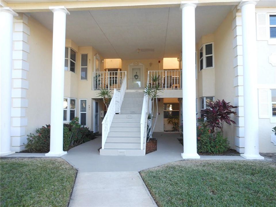 1st image of 455 Grove Isle Cir #455