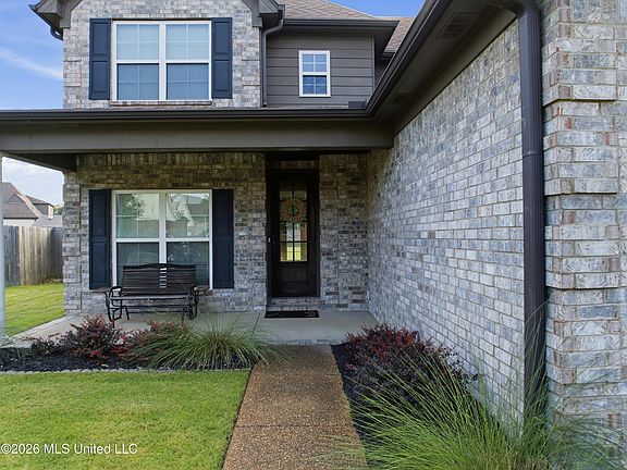 3rd image of 4695 W Dublin