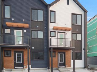 639 176th Ave NW, Edmonton, AB T5Y 3V6