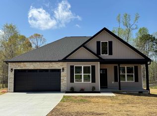 105 Carolina Oaks Dr, Chesnee, SC 29323