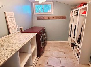 108 Campus Dr N, Amherst, NY 14226