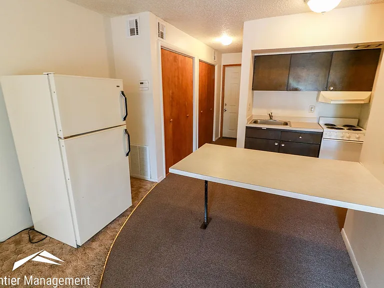 1500 McCain Ln — Photo 4