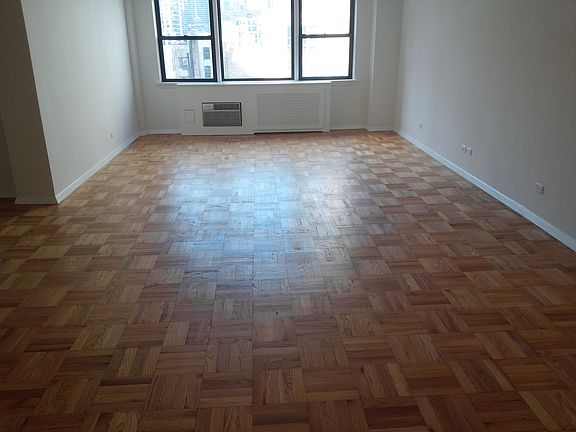 2nd image of 20 Beekman Pl APT 8A