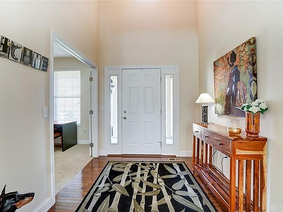 3rd image of 984 Sweeney Dr