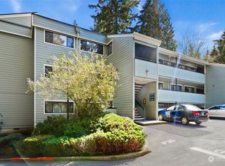 13739 15th Ave NE APT B8, Seattle, WA