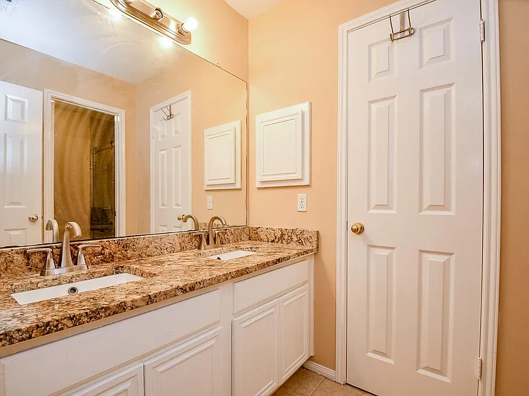 21219 Flat Creek Ln — Photo 26
