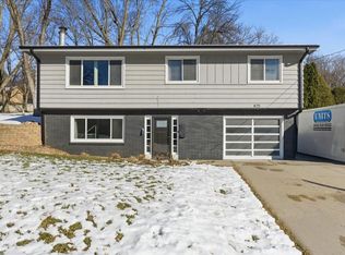 825 McKenzie Ave, Council Bluffs, IA 51503