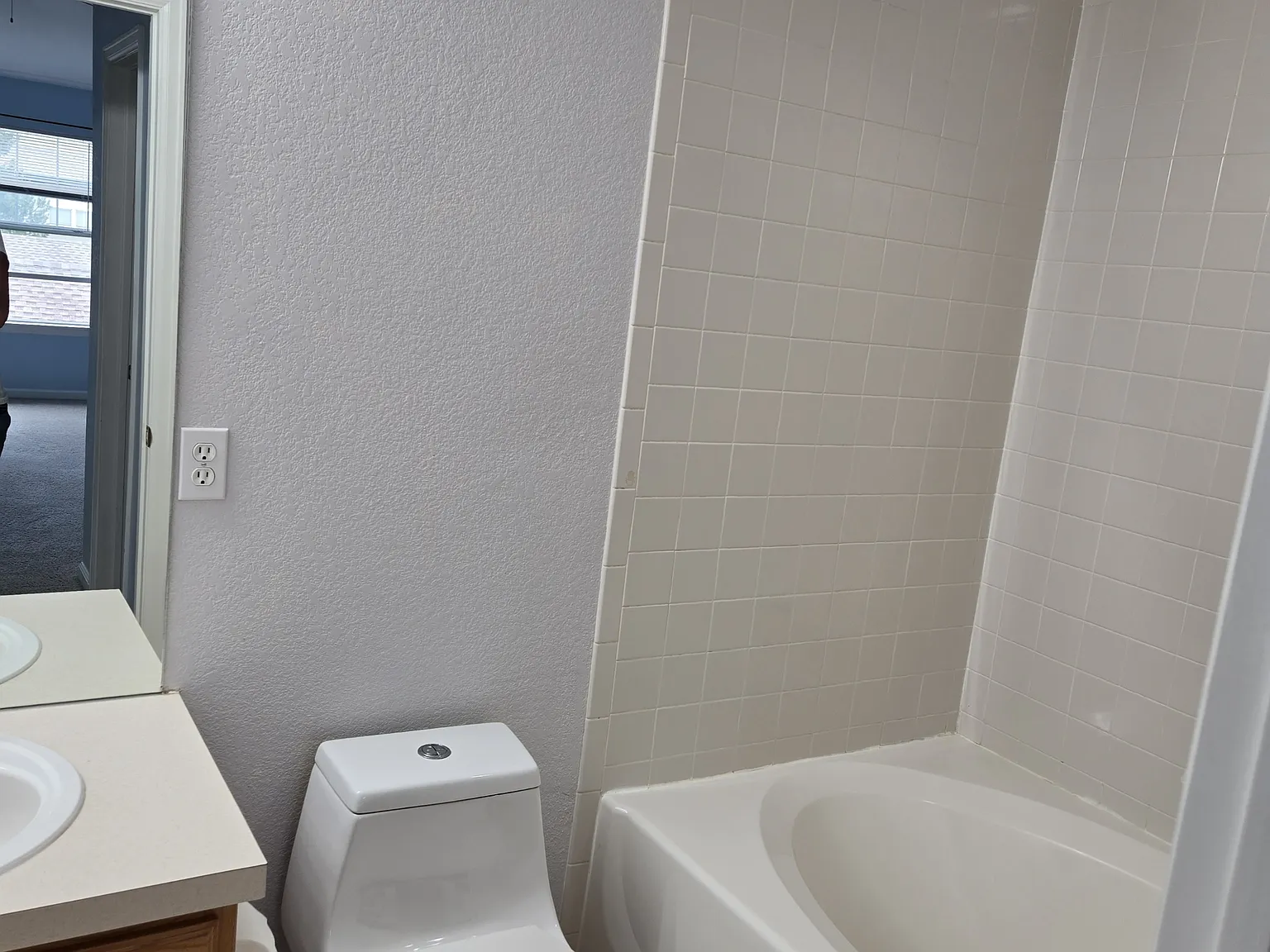 5225 White Willow Drive C220 - 1 — Photo 2
