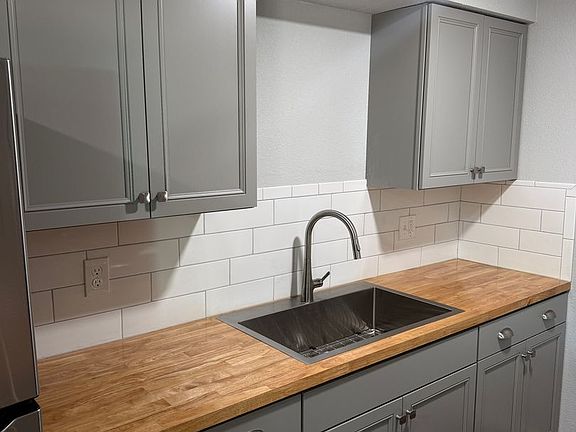 5th image of 601 Beatty St #4