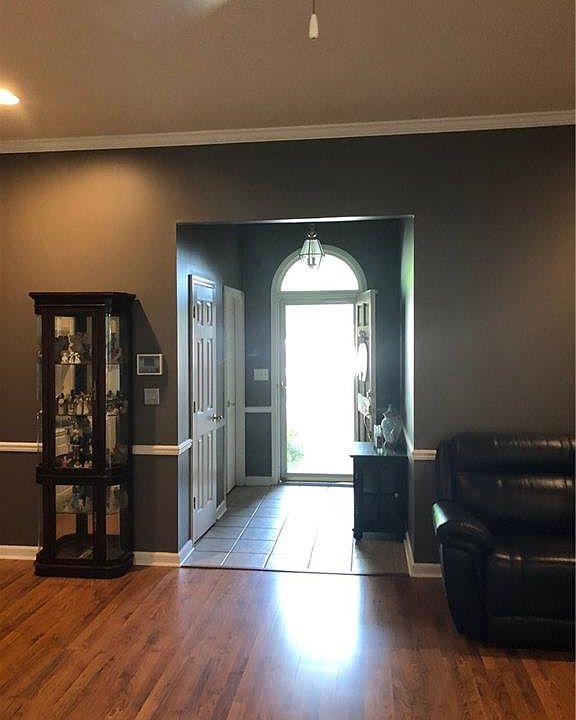 2nd image of 6384 Woodmere Dr
