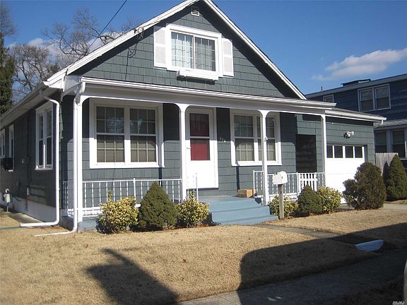 2nd image of 595 Emerson Ave