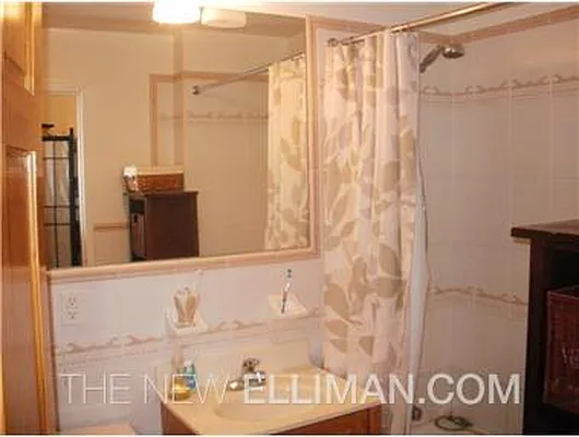 Rented by Douglas Elliman | media 14