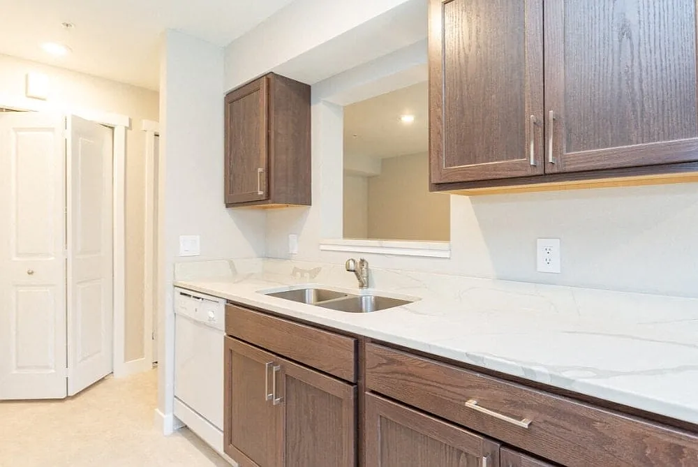 North Hillburn Apartments — Photo 3