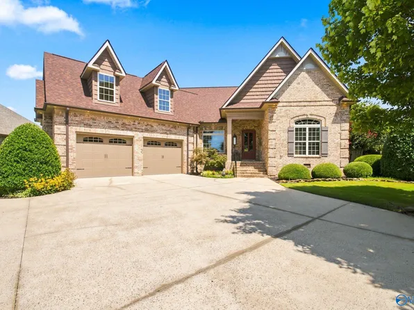 12760 Brookhaven Cir, Athens, AL 35613